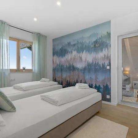 Апартаменты Alpenglueck - Stylisches Dachgeschoss-apartment Mit Bergblick, Grosser Balkon & 3 Schlafzimmern